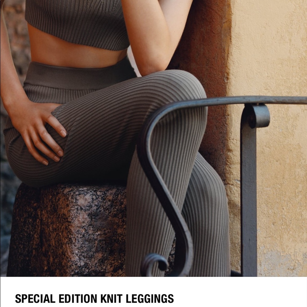 Bloggers favorite Zara knit ribbed two piece set - Picture 2 of 5
